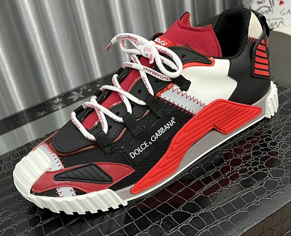 Dolce & Gabbana Men's Black and Red Chunky Sneakers