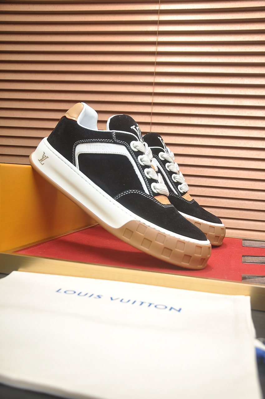 Louis Vuitton Paneled Low-Top Sneakers - Lug Sole