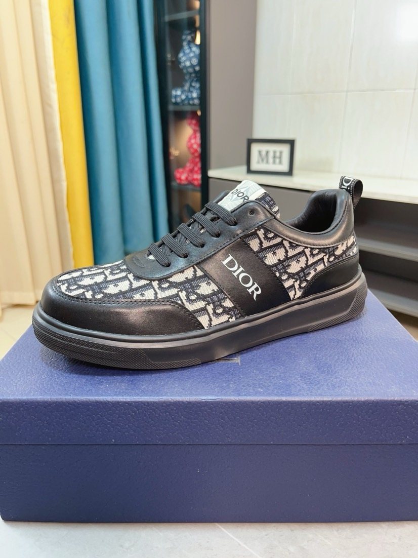 Dior Men's Patterned Low-Top Sneakers - Gray Patterned Upper Panels