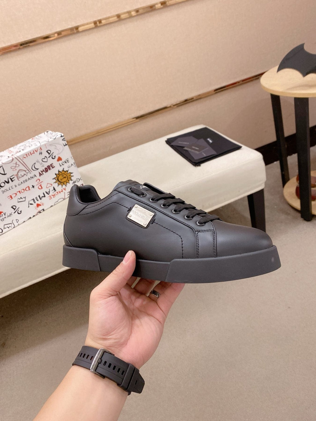 Dolce & Gabbana Low-Top Lace-Up Sneakers - Smooth Upper